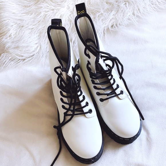 SALE✨ White Platform Lace Up Boots - Picture 7 of 12